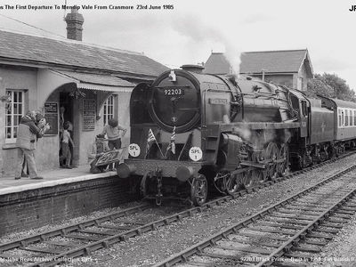 Cranmore Station 23rd June 1985. This was the the very first passenger train to dedepart for Mendip Vale with 92203 Black Prince providing the motive power for the trip